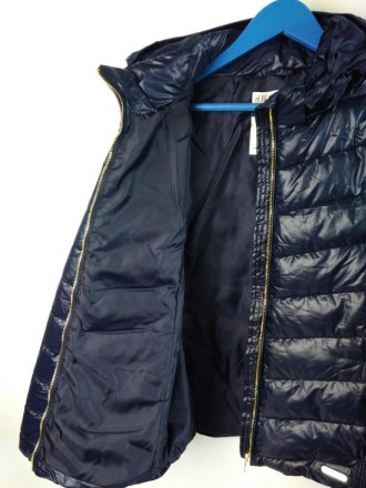 Демисезонная легкая курточка на девочку. Производитель H&M, Германия. Куртка тем. . фото 5