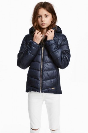 Демисезонная легкая курточка на девочку. Производитель H&M, Германия. Куртка тем. . фото 3