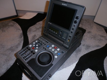 Портативный монтажный видеорекордер Sony Dsr-70p
Высокое качество изображения в. . фото 1