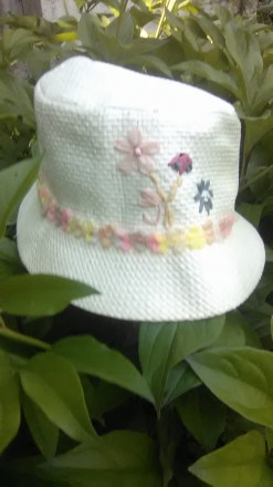 Симпатичная шляпка для девочки в идеальном состоянии, размер 52
без дефектов, п. . фото 2
