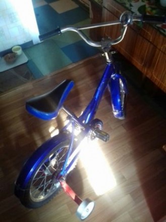 продам велосипед детский на ходу переднее колесо лысоватое. . фото 4