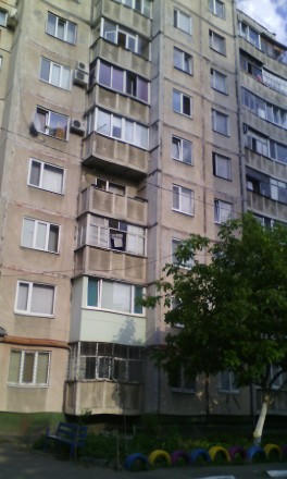 2 комнатная квартира на Молодежном,ост.Героев Украины,в панельном 9 этажном доме. Героев Сталинграда. фото 2
