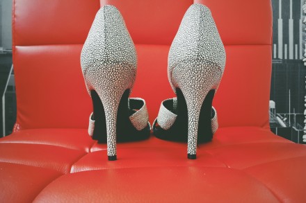 Эксклюзивные оригинальные дизайнерские туфли Calvin Klein из тиснённой кожи, при. . фото 5