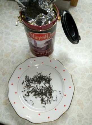 Рассыпной крупнолистовой черный чай ассам   Magrett   200 г.
 
Крепкий, терпки. . фото 4