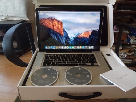 Apple MacBook Pro A1286 модельного ряду Mid 2009 у гарному стані. Зовнішній стан. . фото 4