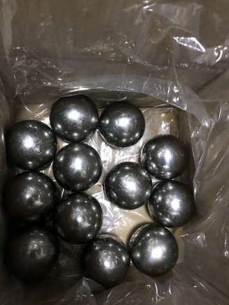 Продам шарики 
Сталь-ШХ15
Твёрдость 63-68 ед
Степень точности от 20-200 
Ф-5. . фото 4