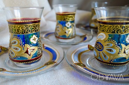Азербайджанские стаканчики для чая Армуды с росписью.
все наборы армуд и витраж. . фото 1