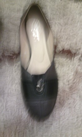 Продам туфли женские серо- черные, натуральная кожа. Размер 42, длина по стелька. . фото 4