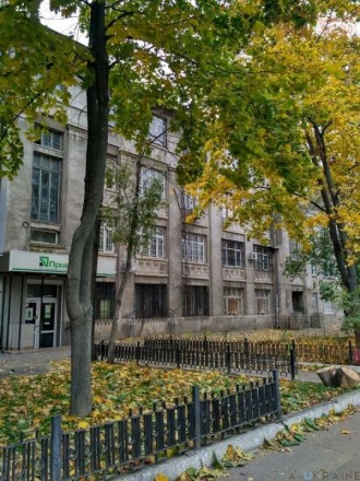 Квартира находится в сталинке на Французском бульваре/пр. Гагарина, напротив Кин. Приморский. фото 2