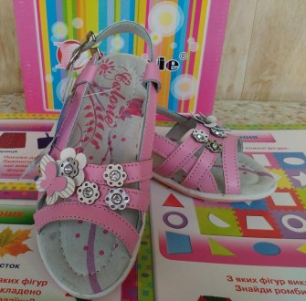 Новые кожаные сандалии босоножки на девочку торговой марки CALORIE розового цвет. . фото 5