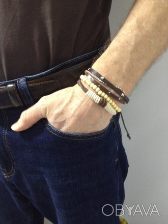 Браслет мужской 
кожаный
 состав: кожаный браслет+ четки дерево 
Длина:19 см
. . фото 1