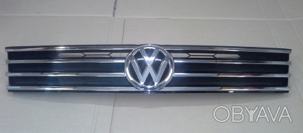 Решетка центральная радиатора на автомобили марки Volkswagen Touareg с 2015 года. . фото 1