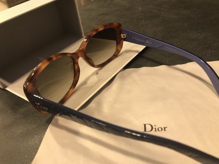 Продам фирменные очки Dior в отличном состоянии.Оригинал!!!Покупала во Франции (. . фото 2