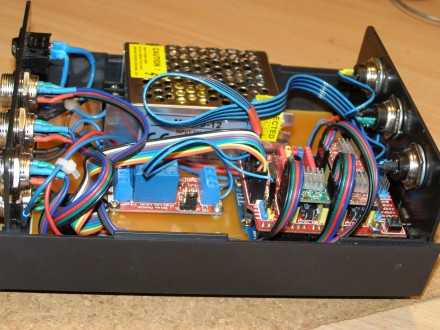 Блок управления ЧПУ на Arduino UNO
Блок управления предназначен для малых станк. . фото 5