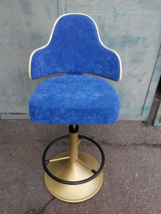 Компания производитель SPDS Group предлагает высокие барные стулья под игровые с. . фото 9