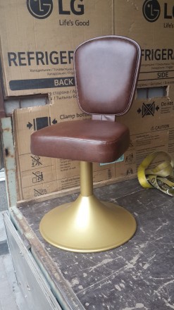 Компания производитель SPDS Group предлагает высокие барные стулья под игровые с. . фото 3