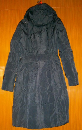 Продам легкое теплое  красивое пальто черного цвета  48размер. 70%-пух, 30%-перо. . фото 3