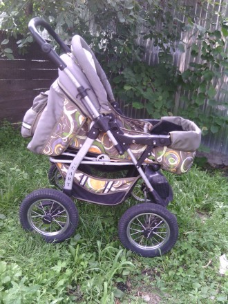 Продам детскую коляску в отличном состоянии ,надежная ,удобная ,можно использова. . фото 2