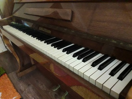Продам шикарное немецкое пианино "H.WOLFFRAMM" 

Инструмент в прекрасном состо. . фото 4