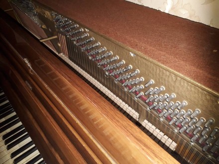 Продам шикарное немецкое пианино "H.WOLFFRAMM" 

Инструмент в прекрасном состо. . фото 9