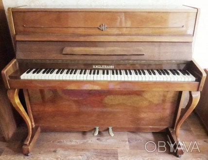 Продам шикарное немецкое пианино "H.WOLFFRAMM" 

Инструмент в прекрасном состо. . фото 1