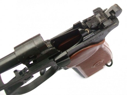 Сигнальный пистолет мр-371 (сигнальная копия пистолета макаров)

Ни чего не вы. . фото 5