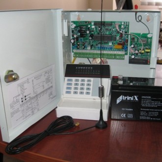 Сигнализация GSM+PSTN  беспроводная BSE-990 (комплект)

Основные характеристик. . фото 2