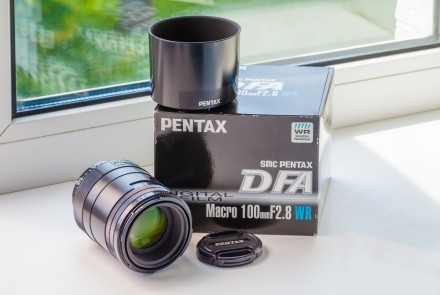Продам:
Объектив SMC Pentax-DFA Macro100mm F2.8 WR  бленда, 2 крышки , коробка,. . фото 2