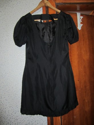 Очень красивое и необычное платье с декольте на спинке+бантик(черное),синее шелк. . фото 3