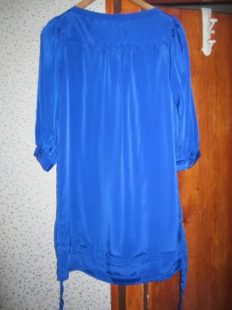 Очень красивое и необычное платье с декольте на спинке+бантик(черное),синее шелк. . фото 5