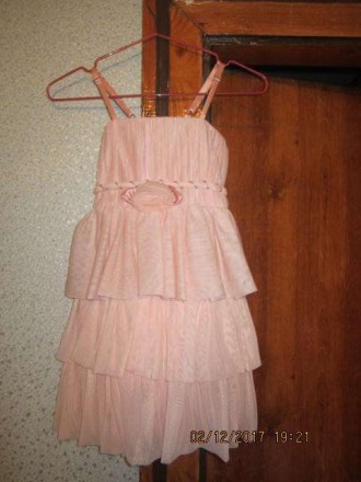 Очень красивое и нарядное платье с болеро розового цвета на возраст 4-6 лет. . фото 3