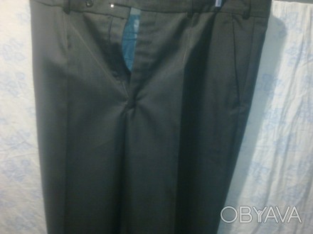 Продам новые школьные брюки черного цвета размером 48-50, рост 3, из прочной и к. . фото 1