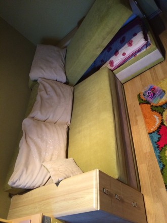Диван розкладний двухспальний в ідеальному стані. . фото 2