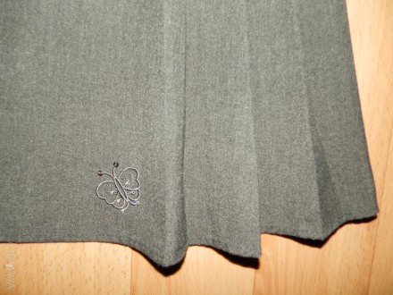 Описание

Продам две фирменные юбки на р.140-146 см б/у в отличном состоянии, . . фото 3