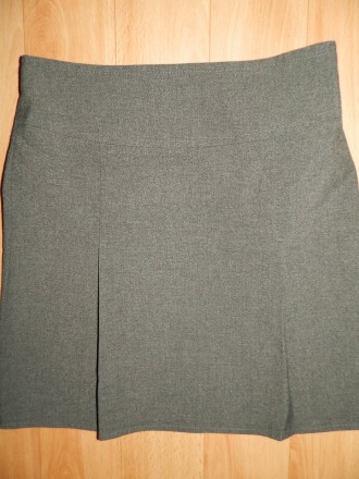 Описание

Продам две фирменные юбки на р.140-146 см б/у в отличном состоянии, . . фото 6