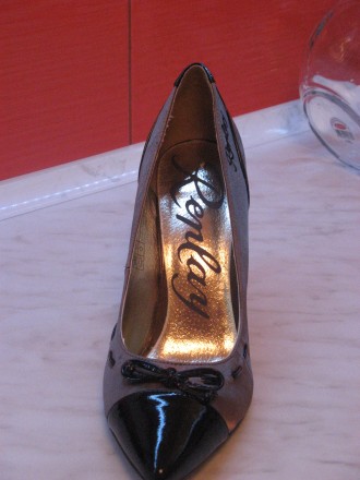 прекрасные туфли итальянской фирмы  REPLAY, р. 40.  Пятки и носок из кожи, встав. . фото 5