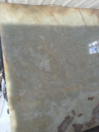 Оникс - прозрачный элемент декора
Слябы из оникса ; Слэбы оникса на складе	в Ки. . фото 3
