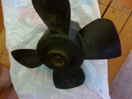 Продам моторчик с вентилятором охлаждения радиатора на VW T-4.. . фото 2