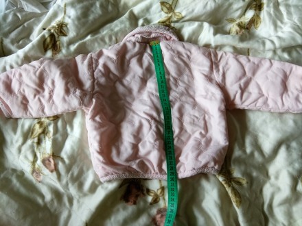 Курточка на тонком синтепоне, на девочку 3-6 месяцев, все размеры на фото.). . фото 3