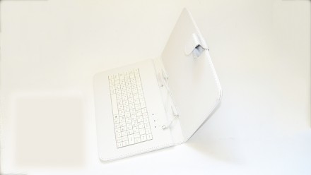 Чехол клавиатура для планшета 9" EN-Rus MicroUSB Белый
Отличный чехол с качеств. . фото 7