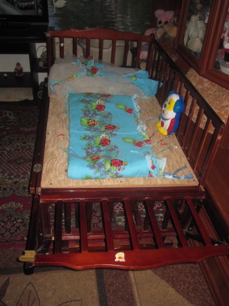 СРОЧНО! 
Продам качественную детскую кроватку 
Geoby happy Dino LM604S 
Крова. . фото 7