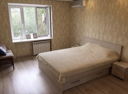 Квартира находится за цирком,район Украины,в квартире есть двуспальная кровать,2. Вознесéнівський. фото 4