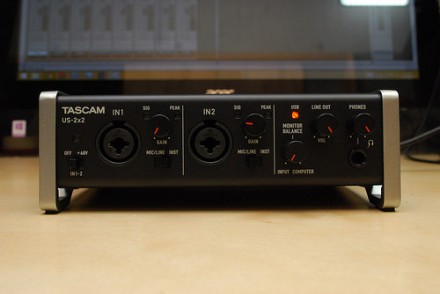 Аудио интерфейс Tascam US 2×2
TASCAM US-2×2 USB — это USB/MIDI аудиоинтерфейс, . . фото 4