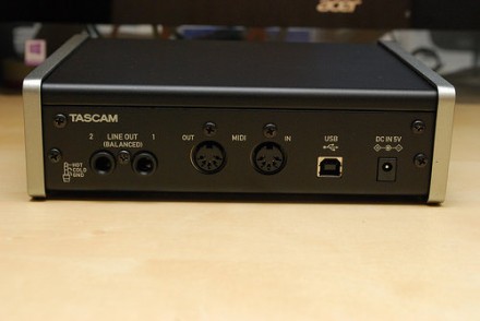 Аудио интерфейс Tascam US 2×2
TASCAM US-2×2 USB — это USB/MIDI аудиоинтерфейс, . . фото 3