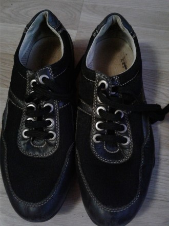Взуття для хлопчика :туфлі замшеві коричневоого кольору дуже добротні міцні у ду. . фото 2