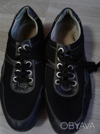 Взуття для хлопчика :туфлі замшеві коричневоого кольору дуже добротні міцні у ду. . фото 1