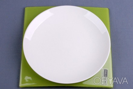 Тарелка на подставке, в коробке, размер подставки 21,5*21,5 см диаметр тарелки 2. . фото 1