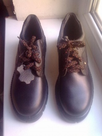 Кожаные, черные, осенние туфли от Львовской фабрики "Мальви", р.39, прочная подо. . фото 3