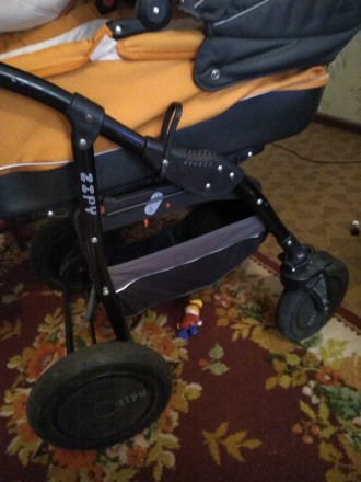 Детская коляска в отличном состоянии после одного ребенка. Лёгкая,удобная, прост. . фото 4