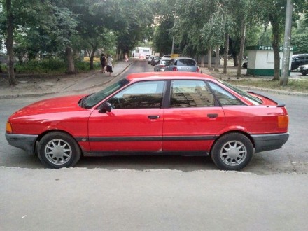 Ауди 80, двигатель - 1. 8S, 1989 года выпуска, Харьковская регистрация. Машина в. . фото 3